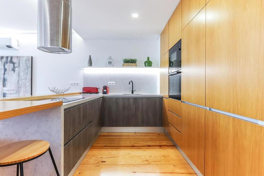 Outstanding Santos Spacious 2 Bedroom W Ac Lisboa