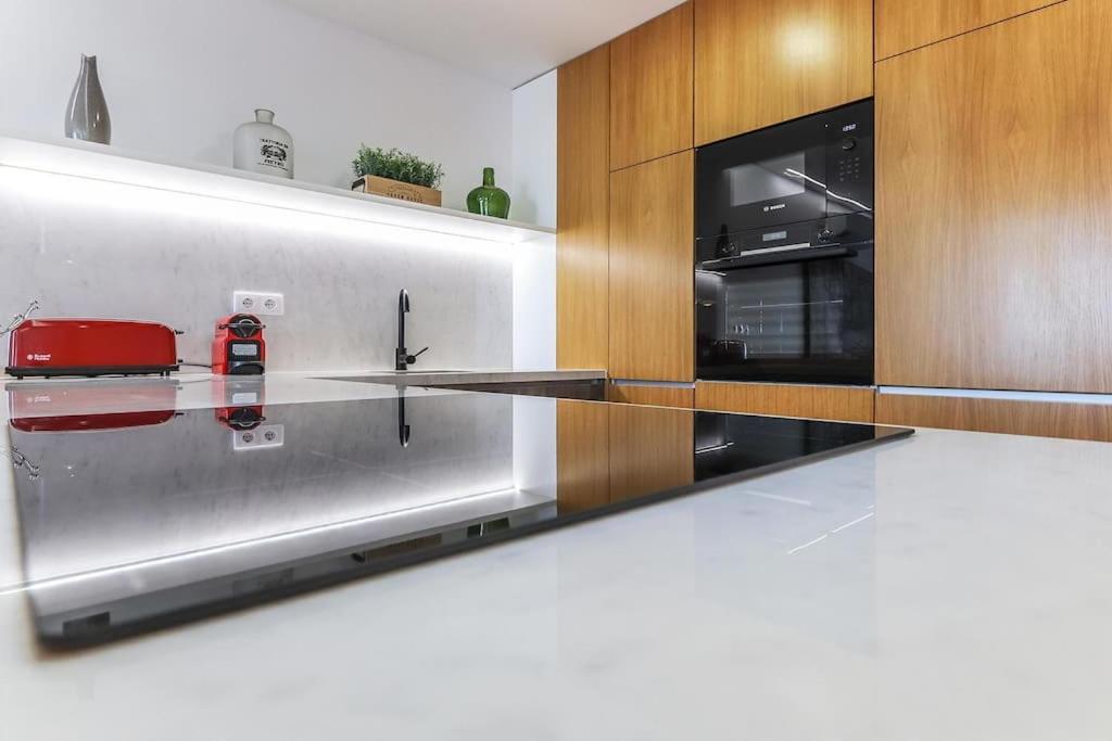 Outstanding Santos Spacious 2 Bedroom W Ac * Lisboa