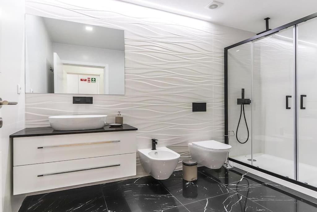 Apartamento Outstanding Santos Spacious 2 Bedroom W Ac Lisboa